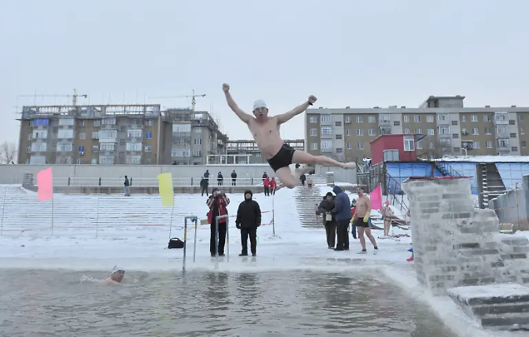 2010-12-26T061419Z-01-PEK06-RTRMDNP-3-CHINA-JPG4990603887817967503