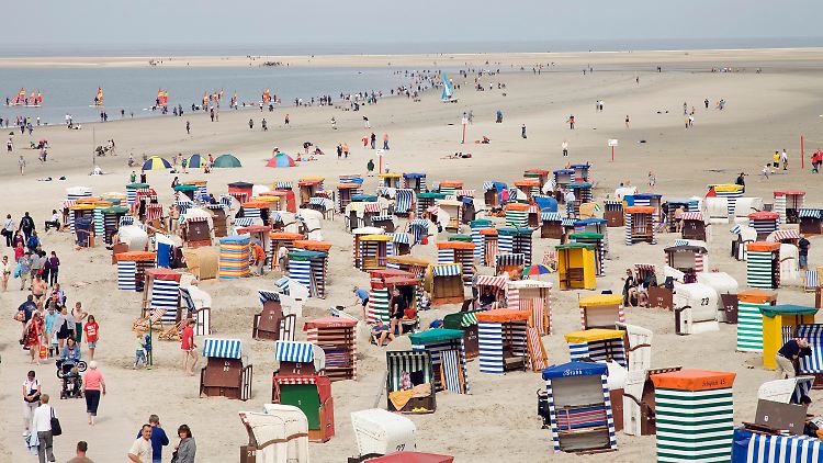 Mehr Urlaubstage für den Strandbesuch? Die Deutschen müssen sich nicht beschweren.
