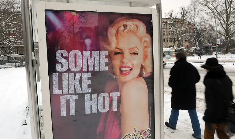 2v4c0103-jpg3744436549056859477