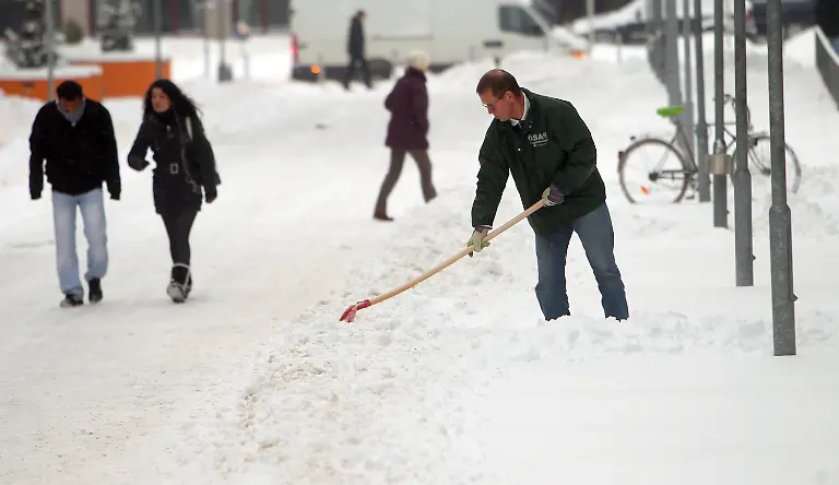 2v4b1255-jpg6159980658905662963