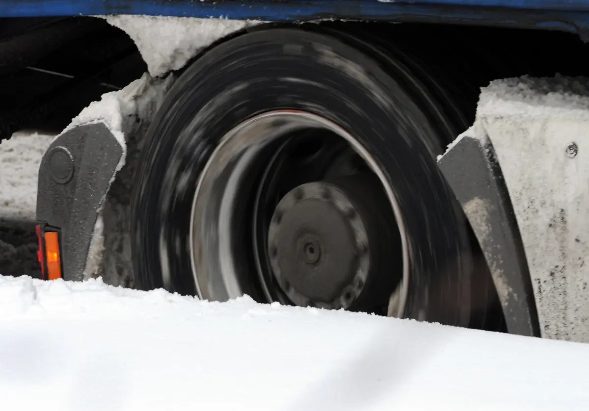 2v4b3228-jpg5094107498883998087