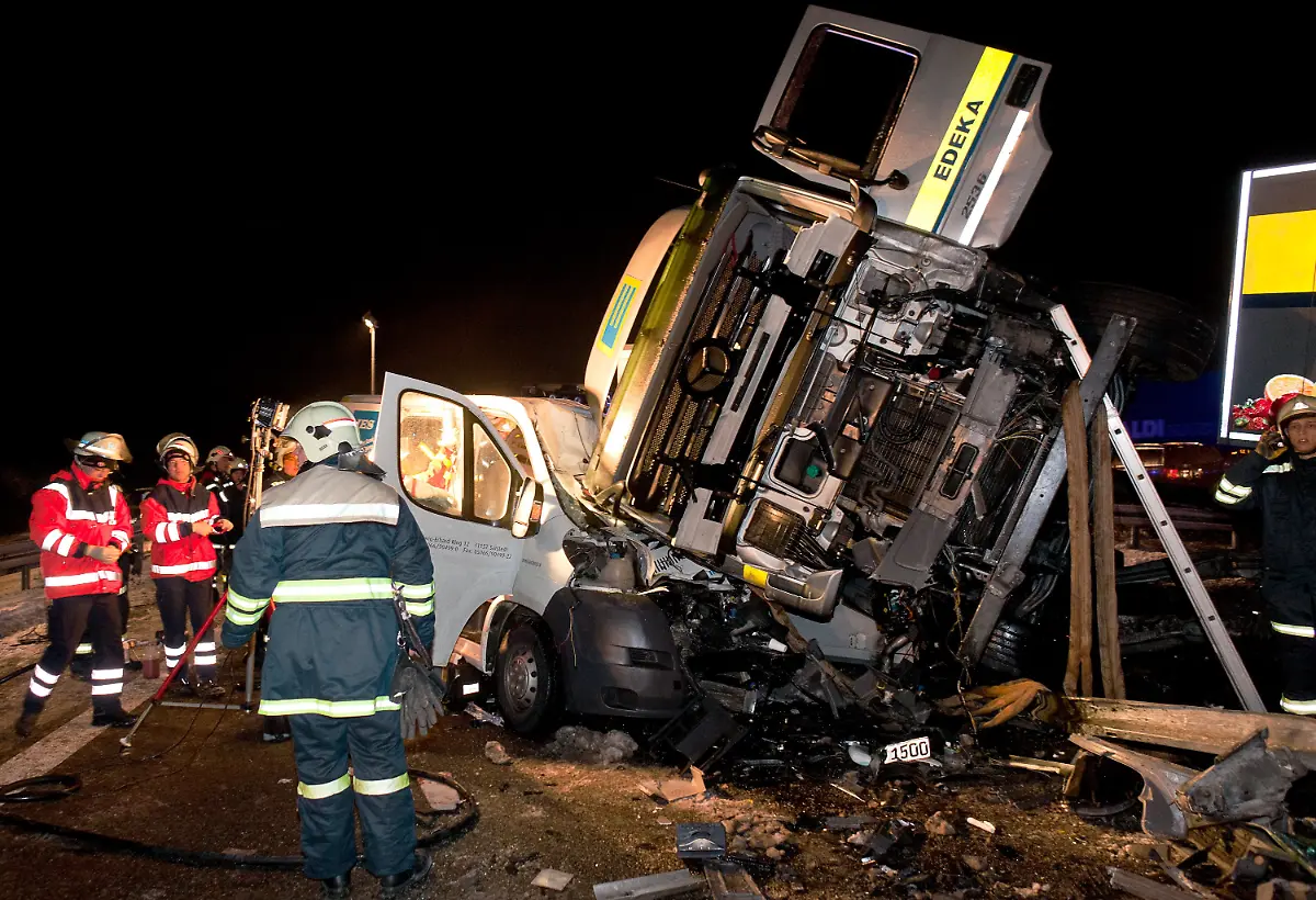 2v1o5211-jpg3360075751920563351