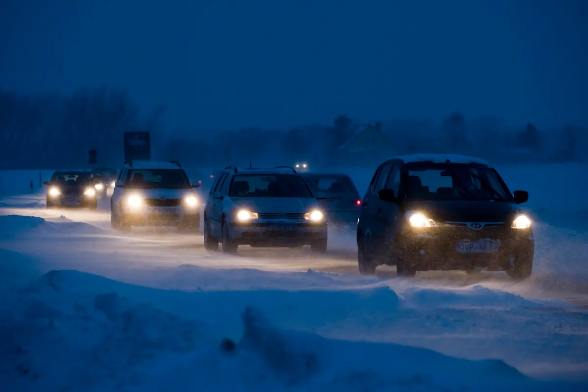 161210hal116-161210hal116-jpg2861567186753671106