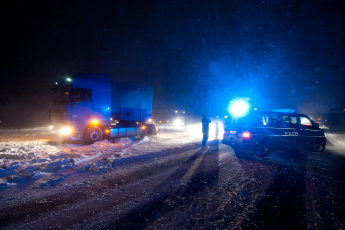 161210HAN140-161210HAN140-jpg4465774698547407528