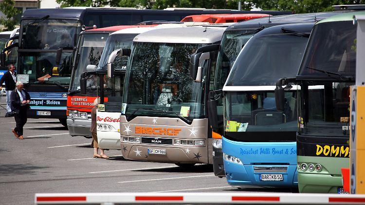 Die Zahl der Busreisen ist rückläufig. Fast 60 Prozent der Reisenden sind Senioren.