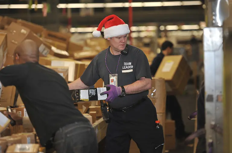FedEx-Busiest-Day-AKMD102-jpg6814623417486213086