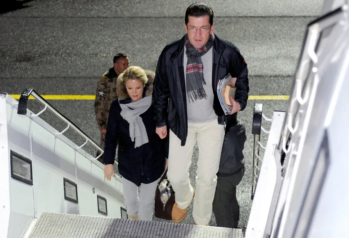 2uzn0632-jpg6642210338679356523