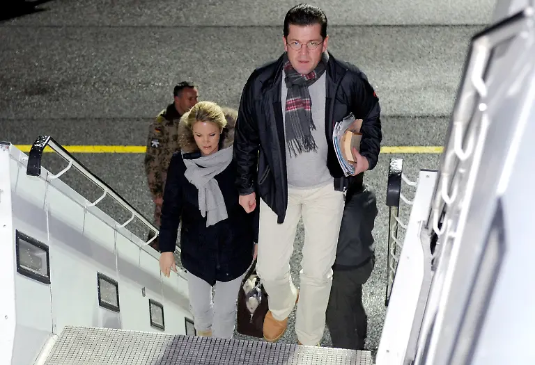 2uzn0632-jpg6642210338679356523