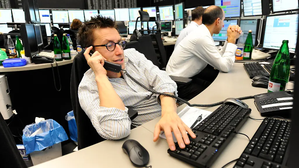 2uvr0414-jpg7947563606885949227