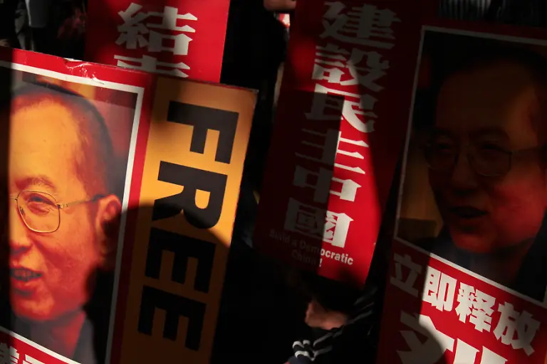 2010-12-05T090006Z-01-HKG103-RTRMDNP-3-HONGKONG-JPG3830531064476196906