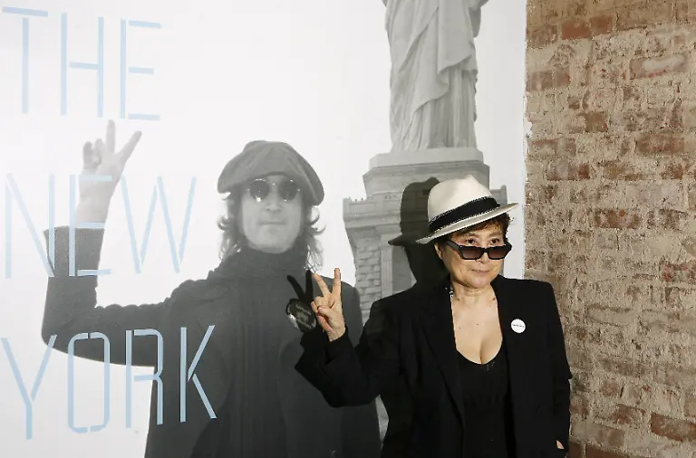 yoko-ono-2009