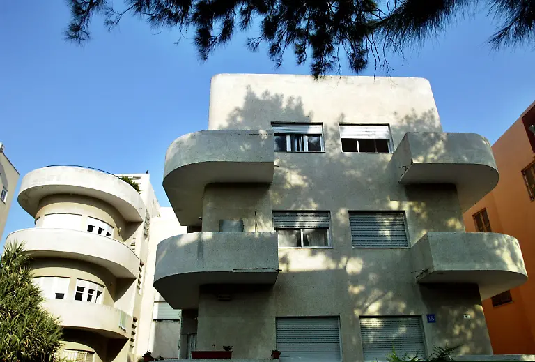 tel-aviv-bauhaus-biyalik-street