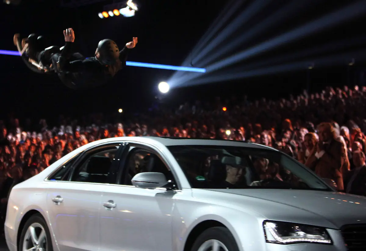 2010-12-04T214126Z-01-ROR04-RTRMDNP-3-GERMANY-JPG115064999043810408