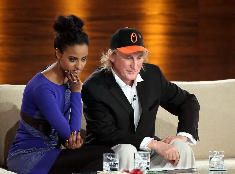 2uu13522-jpg8706115638940203321