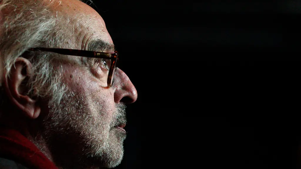 2010-11-30T200220Z-01-CHM06-RTRMDNP-3-SWITZERLAND-JPG8693466967339329317