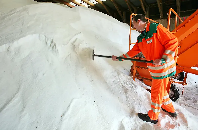 2un05146-jpg755258874124493815