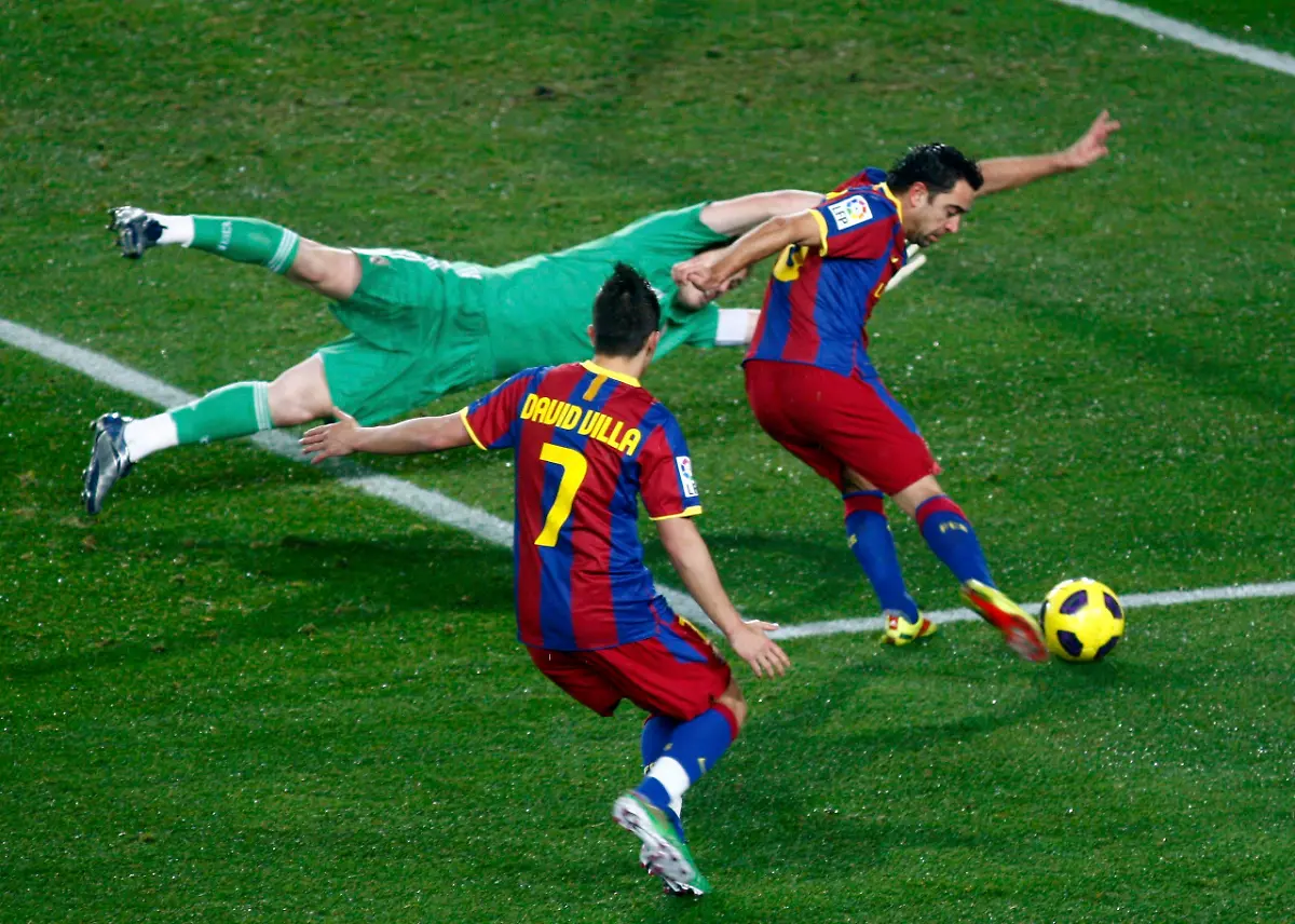 2010-11-29T223617Z-01-MAD548-RTRMDNP-3-SOCCER-SPAIN-CLASICO-JPG5554345969450192851