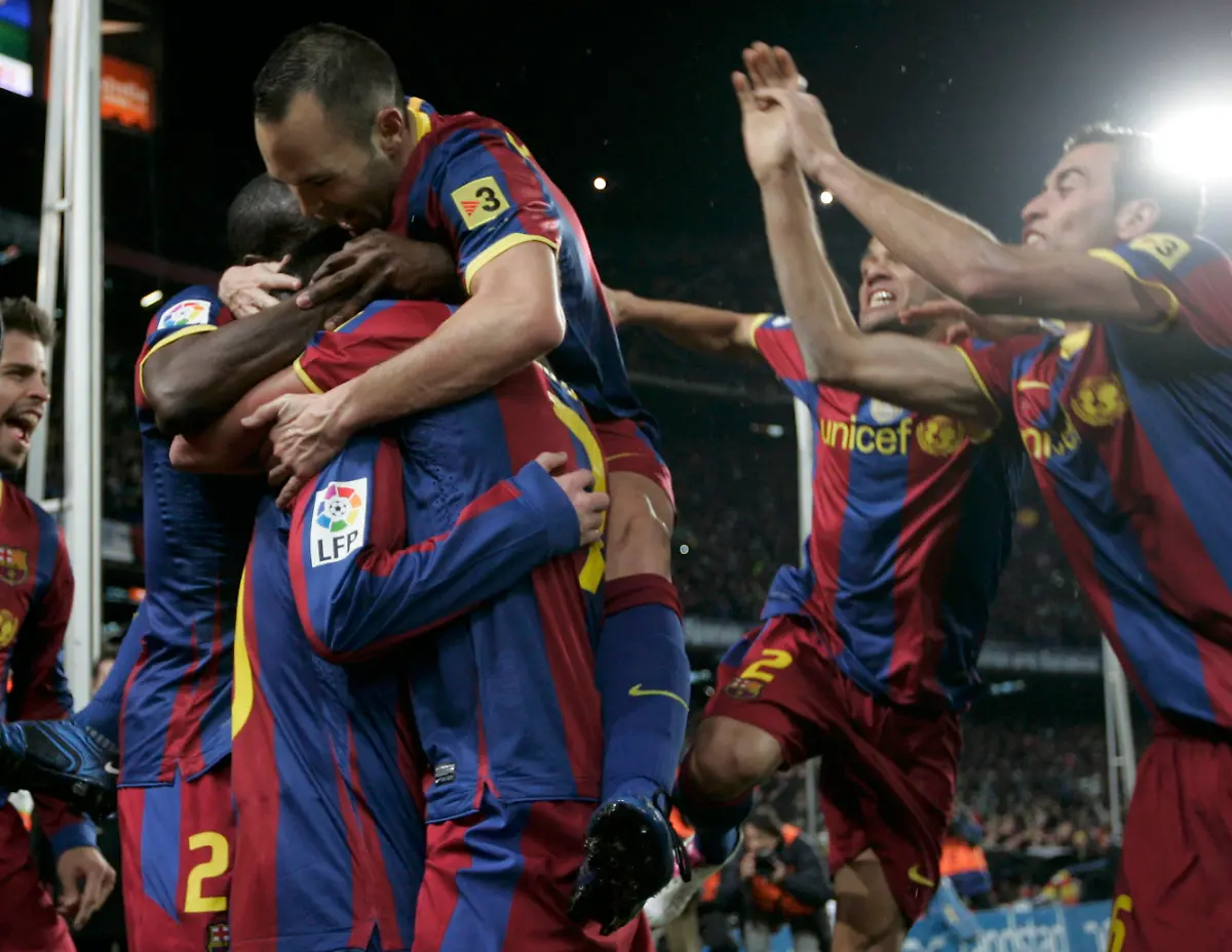 2010-11-29T222918Z-01-MAD232-RTRMDNP-3-SOCCER-SPAIN-CLASICO-JPG122090425851819962