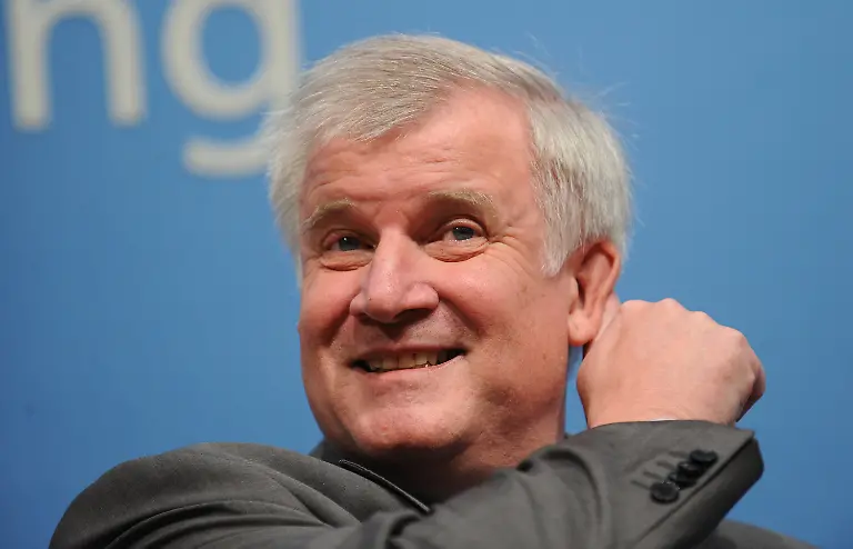 2up74015-jpg7833686445343307601