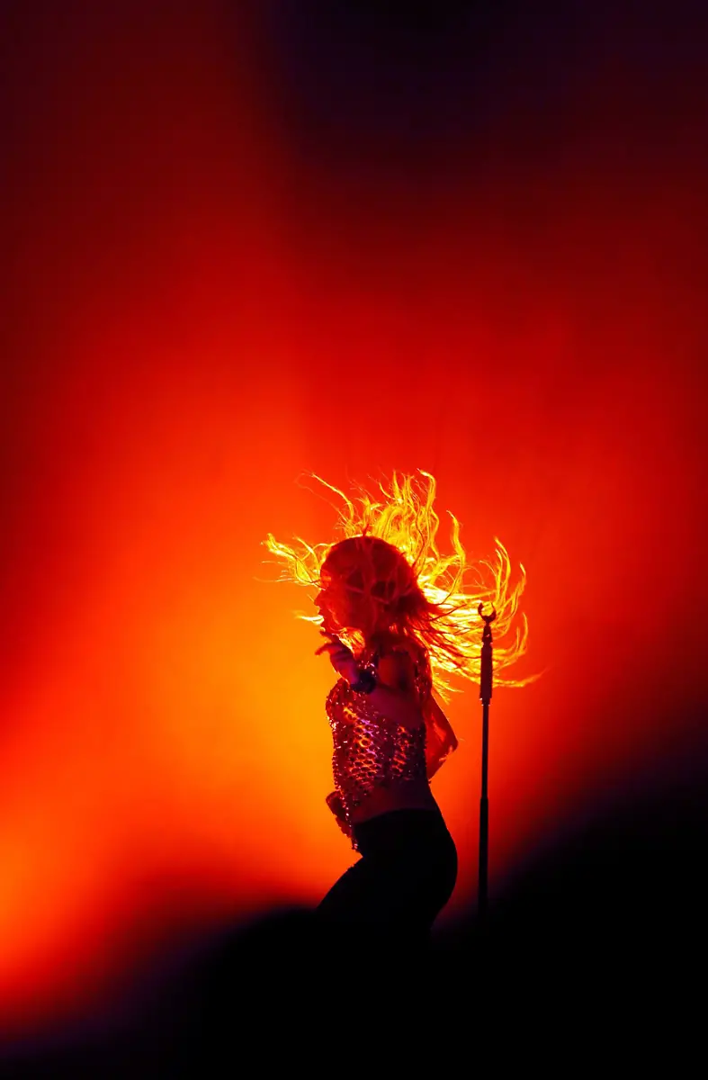 2ukv4942-jpg4092264069096296276