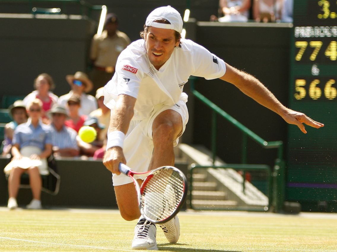 Gegen Novak Djokovic zeigte Haas perfektes Rasentennis.