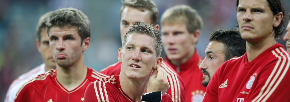 Bastian Schweinsteiger (M.) hält sich und seine Teamkollegen für "eine sehr gute Mannschaft".