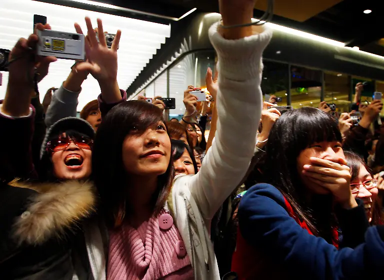 2010-11-16T091858Z-01-TAI105-RTRMDNP-3-TAIWAN-JPG6133365992073129176