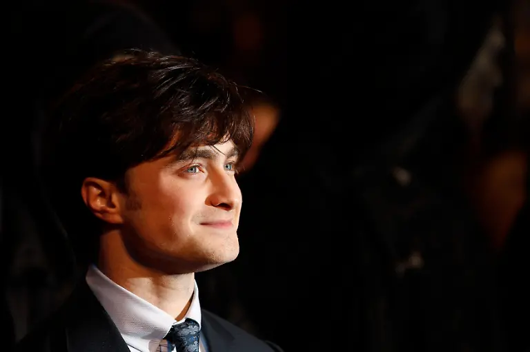 2010-11-11T234934Z-01-SWT25-RTRMDNP-3-FILM-HARRYPOTTER-JPG6654189597042927552