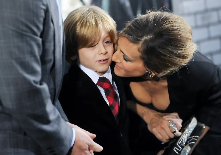 Premiere-Harry-Potter-and-the-Deathly-Hallows-Part-1-NY-NYEA111-jpg6363429678022899231