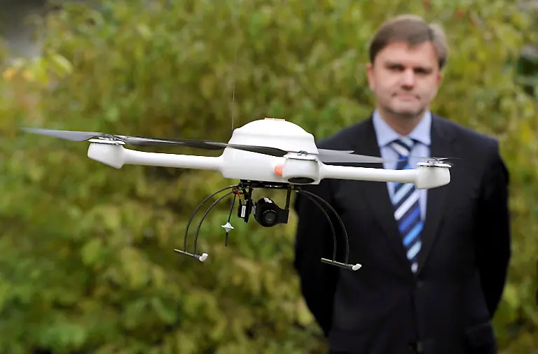 2uh64720-jpg6964350066366061993