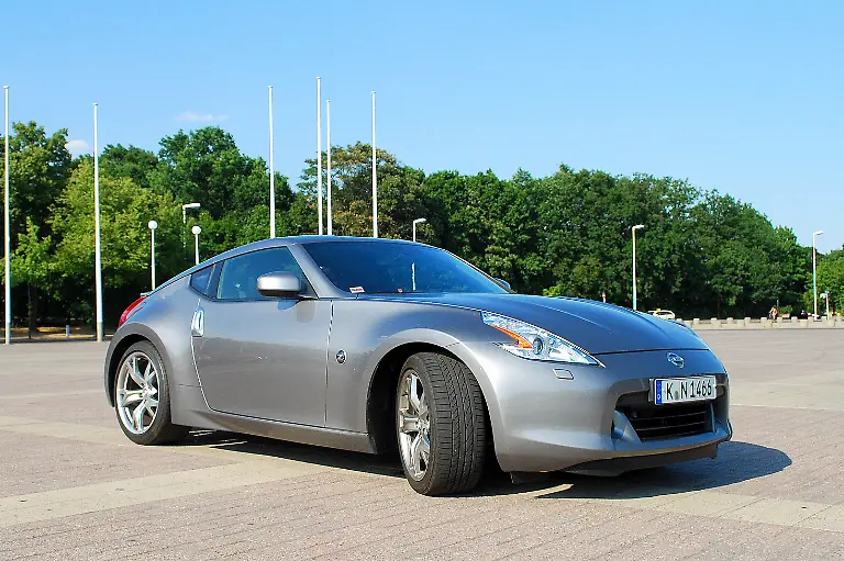 Nissan-370Z-11-07-2010-17-43-17