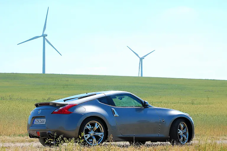 Nissan-370Z-11-07-2010-15-31-07