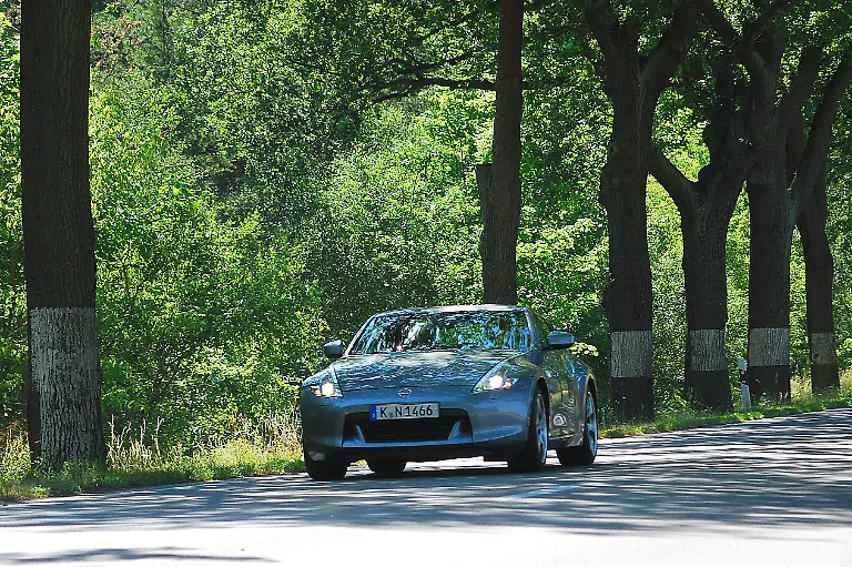 Nissan-370Z-11-07-2010-15-17-58