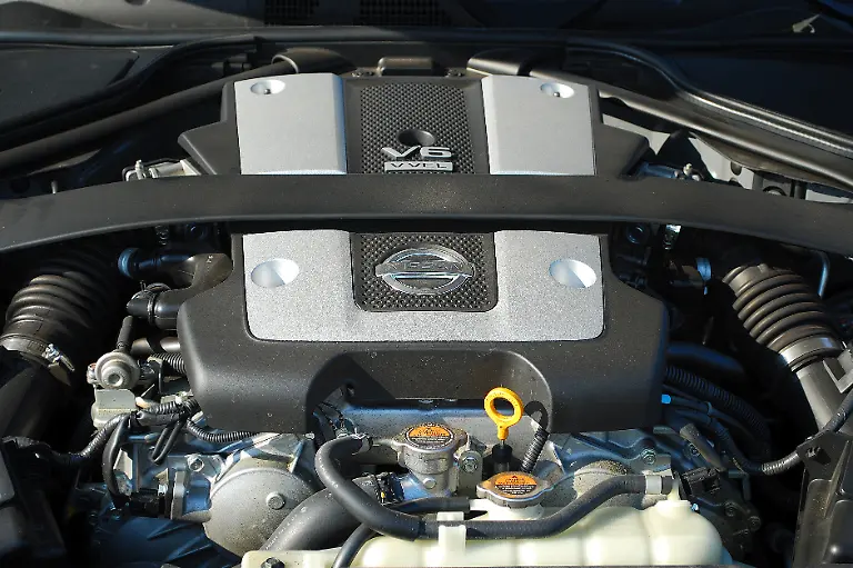 Nissan-370Z-11-07-2010-17-58-04