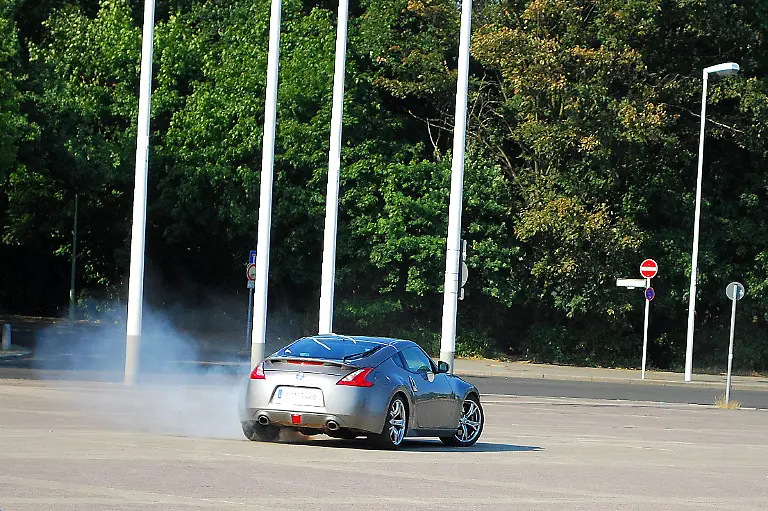 Nissan-370Z-11-07-2010-17-51-10