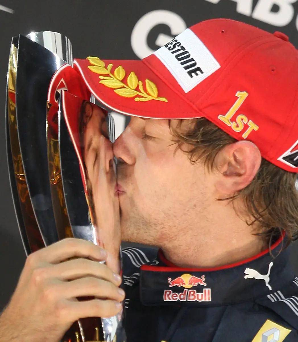 2ufv5718-jpg85535832545627152