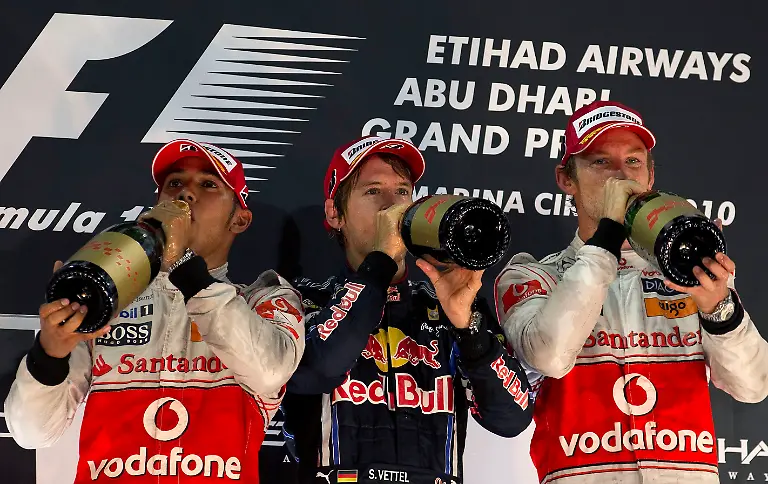 2010-11-14T155711Z-01-YAS29-RTRMDNP-3-MOTOR-RACING-PRIX-JPG4424202329032518617