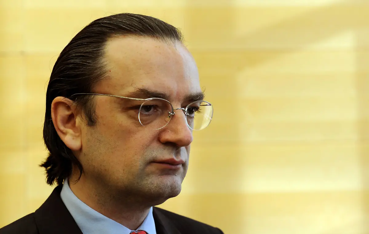 2ubn0700-jpg1548201443497172336