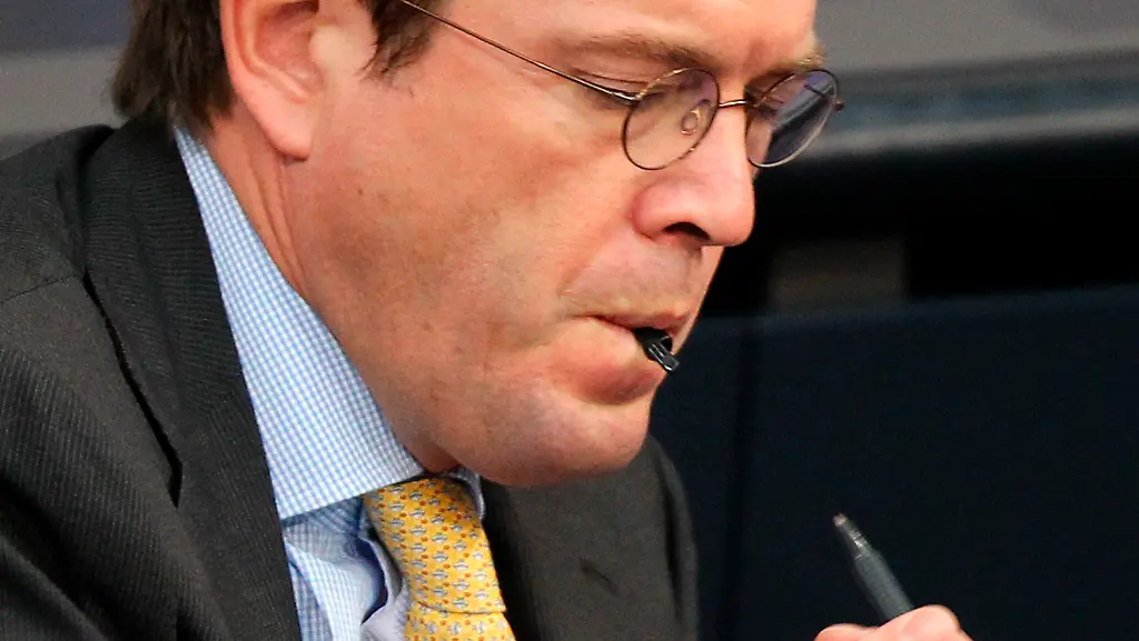 2udm4155-jpg3953174480803326816