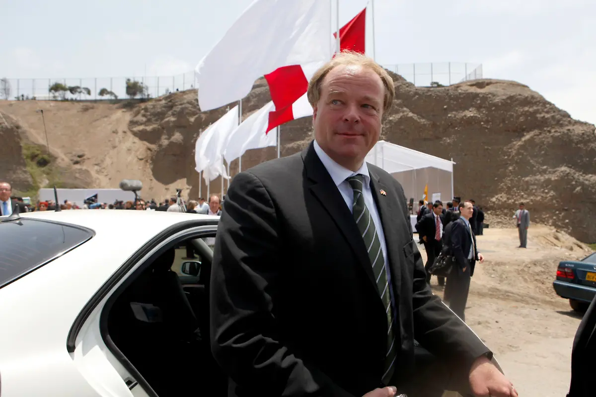 2u975545-jpg4903392624234423123