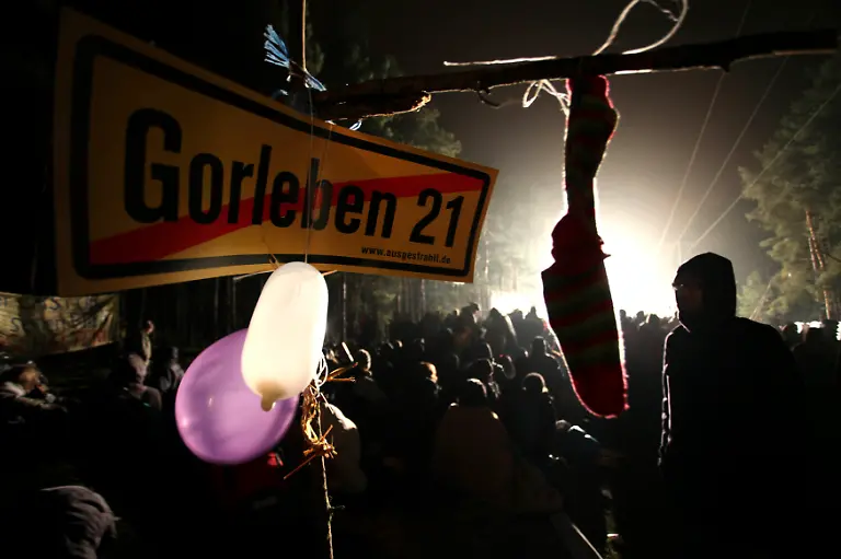 2010-11-09T070413Z-01-FAB31-RTRMDNP-3-GERMANY-JPG5844612630949352205