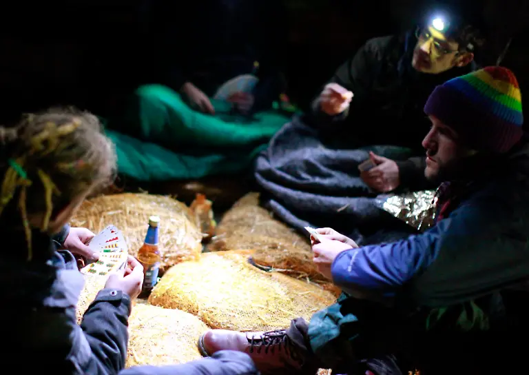 2010-11-08T232057Z-01-FAB15-RTRMDNP-3-GERMANY-NUCLEAR-PROTEST-JPG397446439392860364