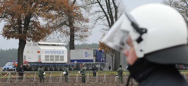 2uca4741-jpg5358672706588483636