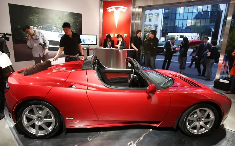 Japan-Panasonic-Tesla-TOK102-jpg107610809116456902