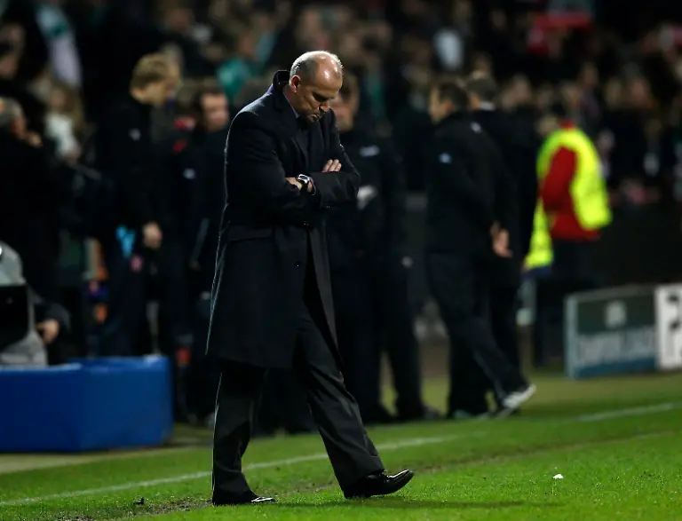 2010-11-02T222005Z-01-CHA115-RTRMDNP-3-SOCCER-CHAMPIONS-JPG6460475226769252707