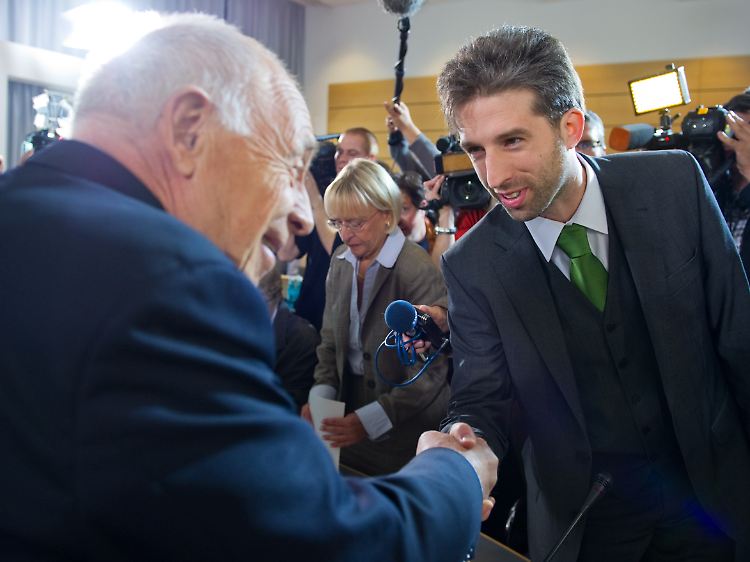 Heiner Geißler und Boris Palmer im Oktober 2010 bei der ersten Schlichtungsrunde.
