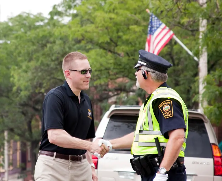 2010-10-28T052438Z-01-WAS304-RTRMDNP-3-USA-ELECTIONS-FRANK-JPG8114352434250899278