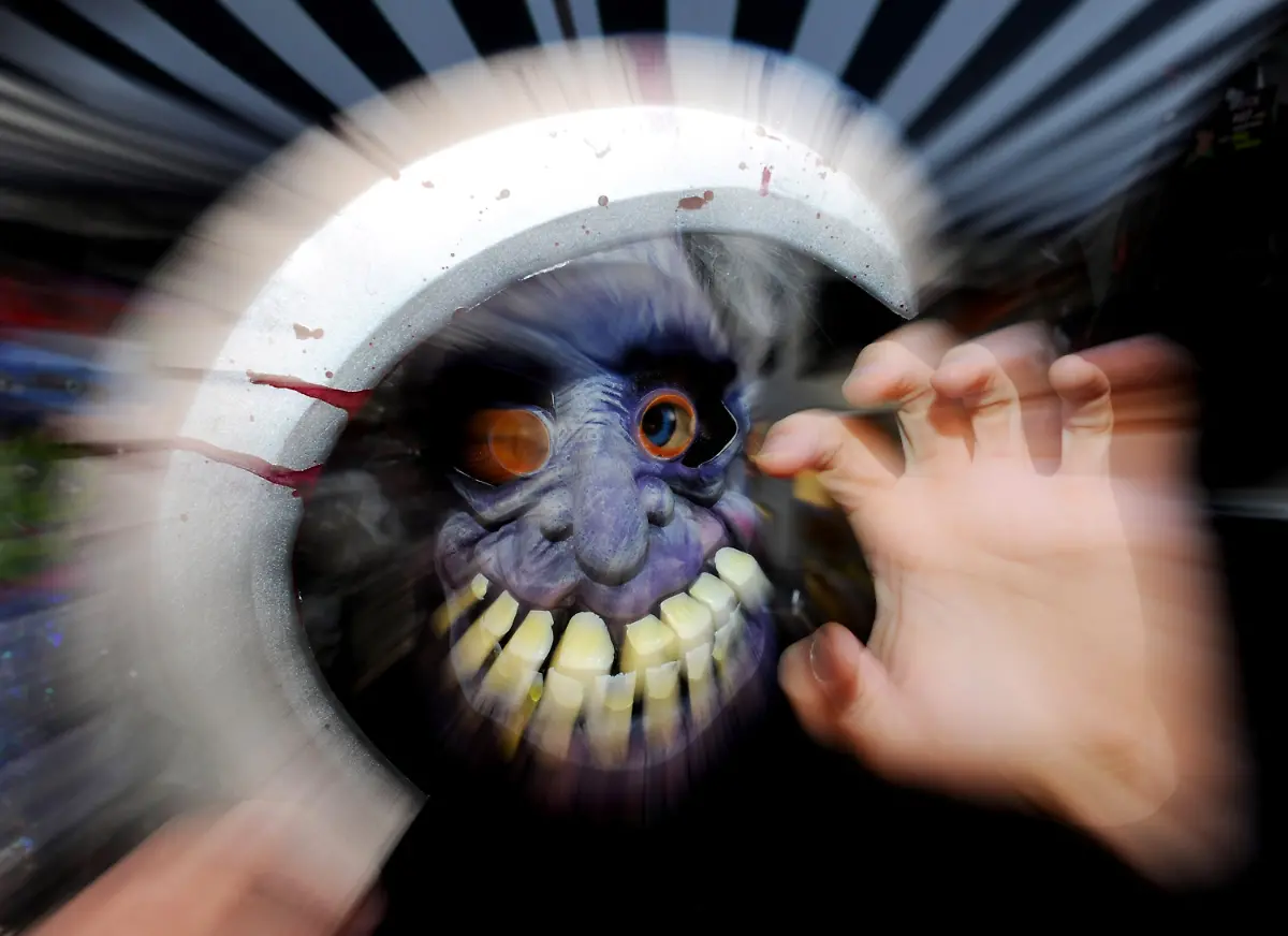 2u2d5029-jpg3868941499531841519