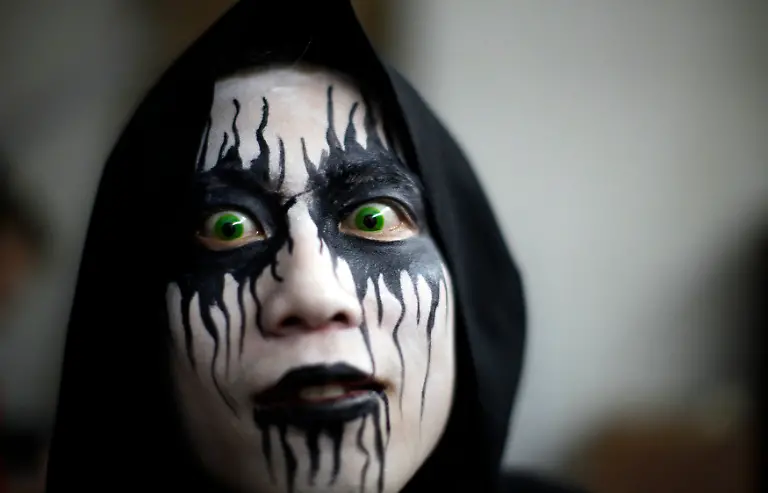 2010-10-27T160056Z-01-CB06-RTRMDNP-3-CHINA-JPG8361089462315066491