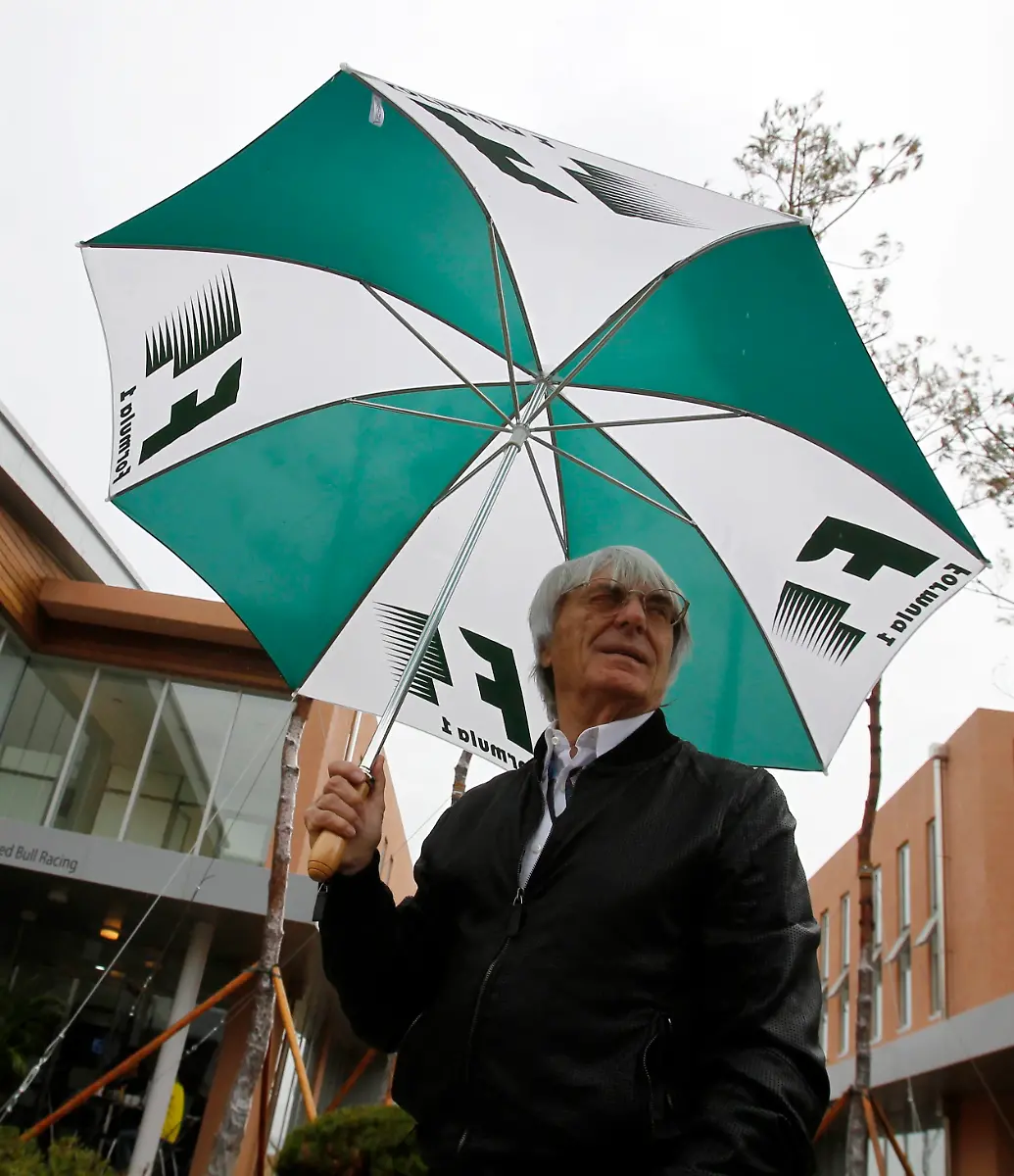 2010-10-24T025620Z-01-YEO514-RTRMDNP-3-MOTOR-RACING-PRIX-JPG8959470716762238426